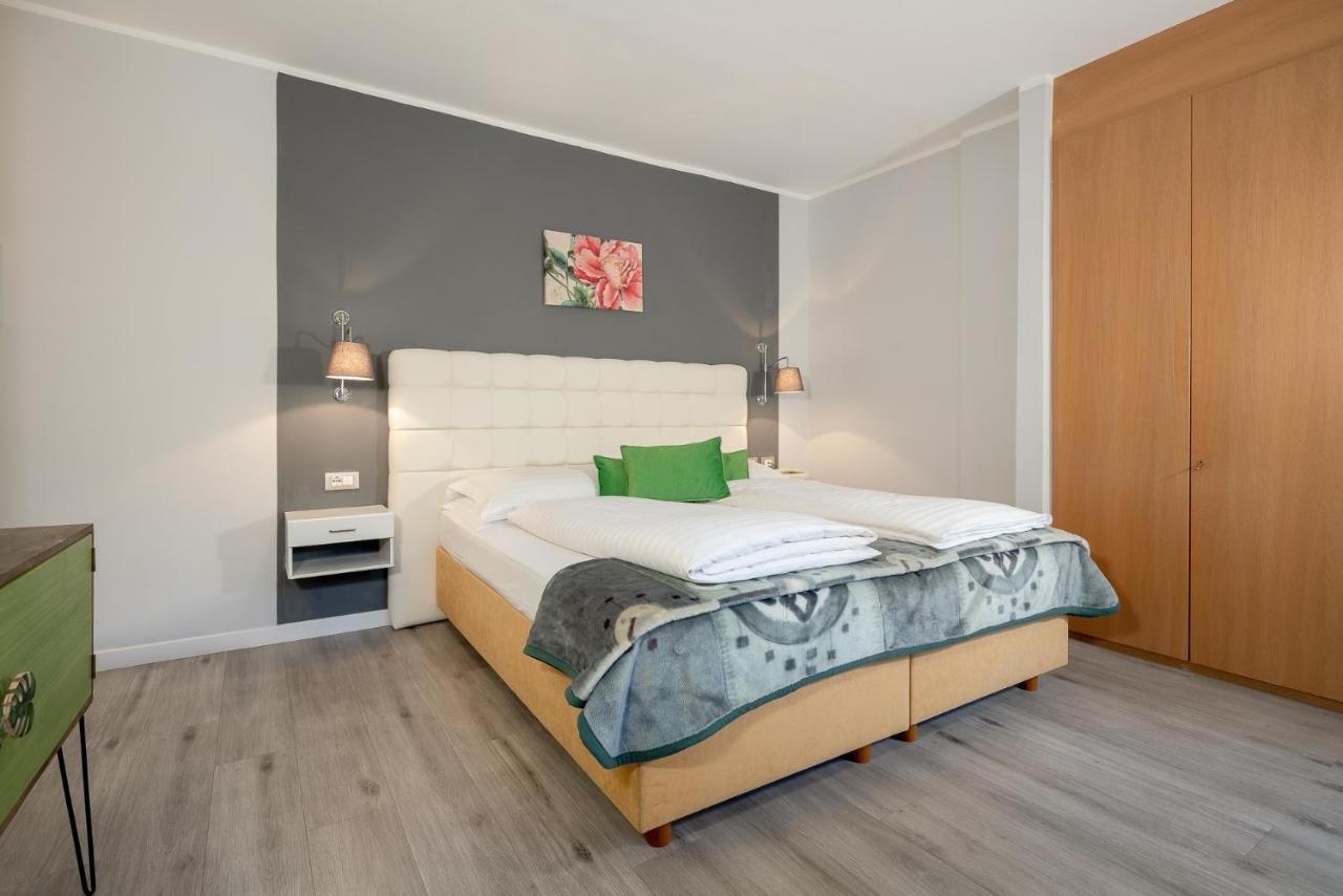 Comfort Tweepersoonskamer met Uitzicht op de Straat