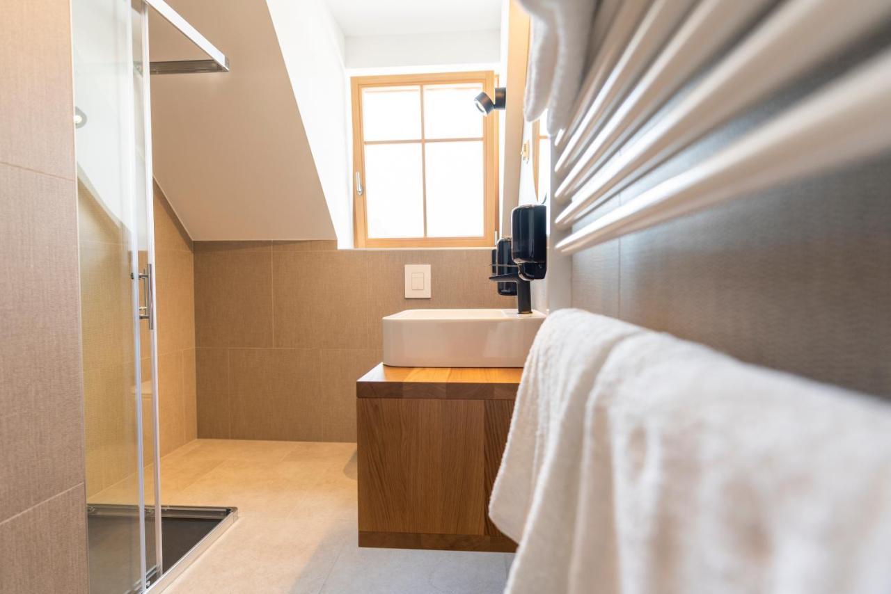 Two-Bedroom Apartment,1129555719:JPEG