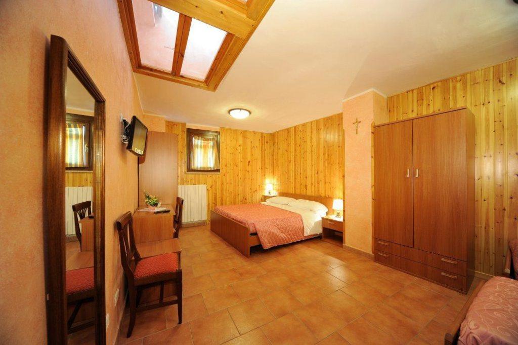 Camera Quadrupla con Bagno Privato