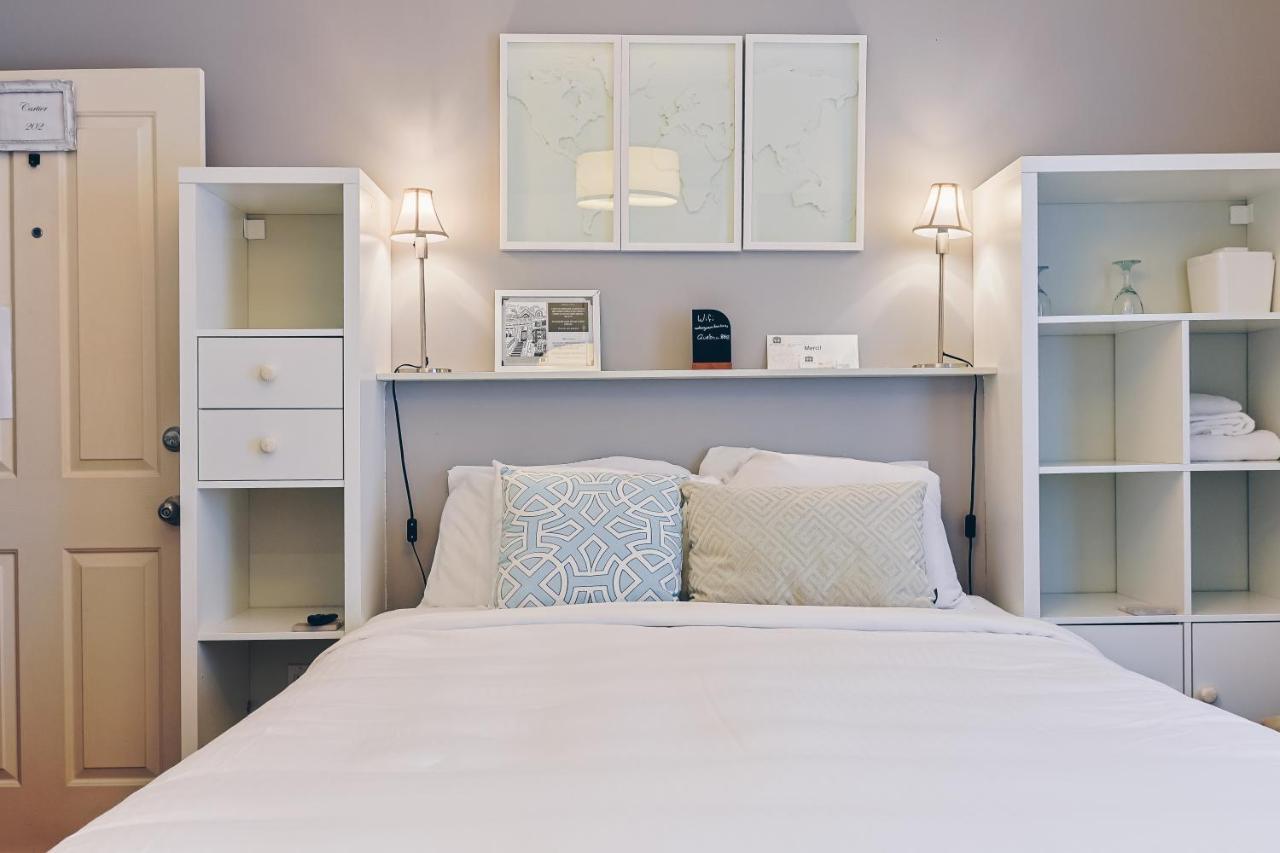 Standard Queen Room