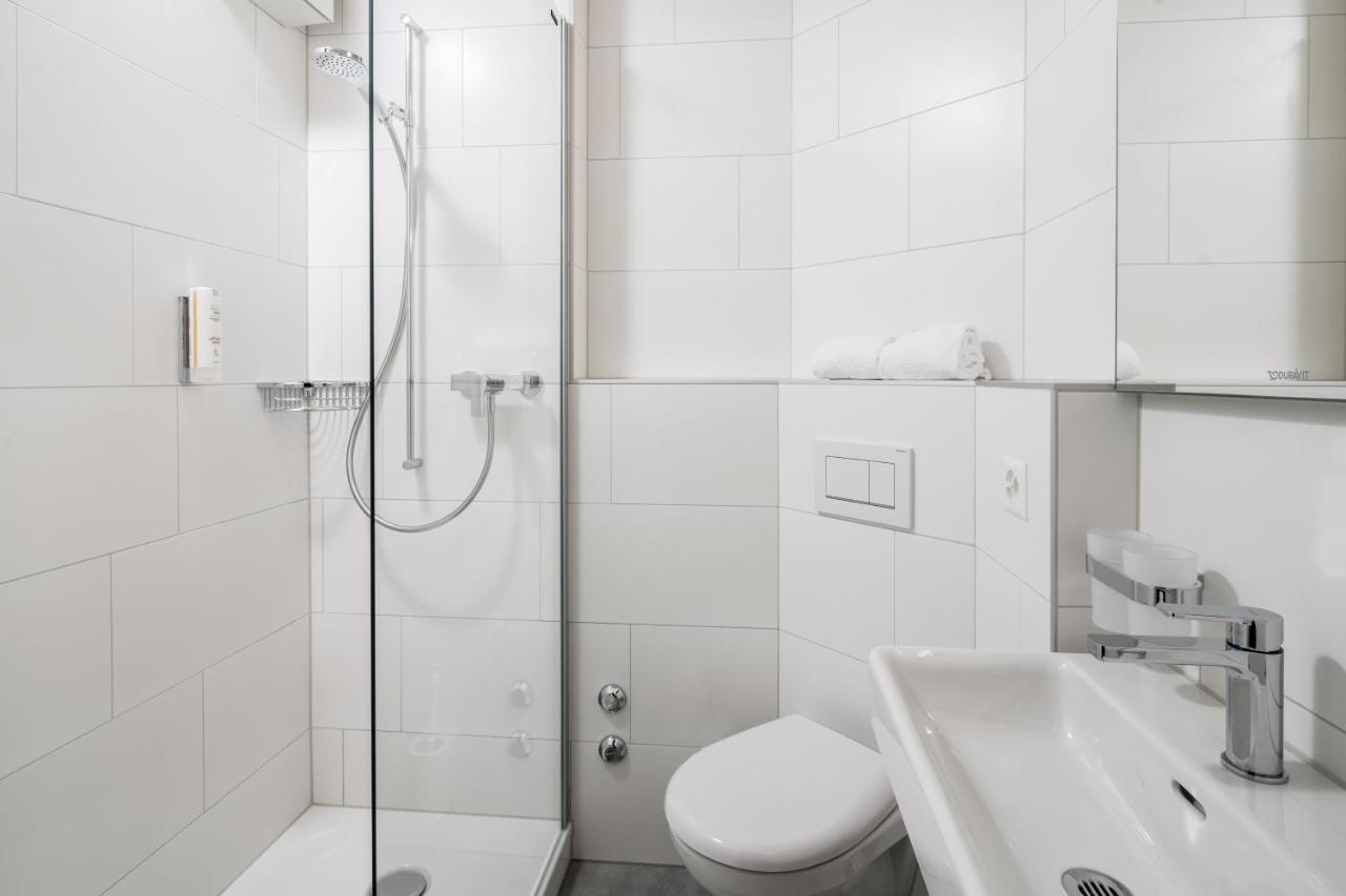 Double or Twin Room with Bathroom,1381184663:JPEG