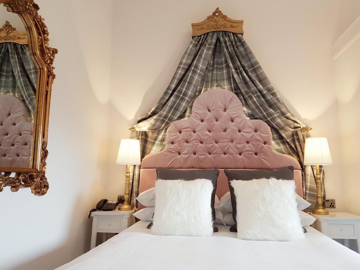 Small King with Ensuite