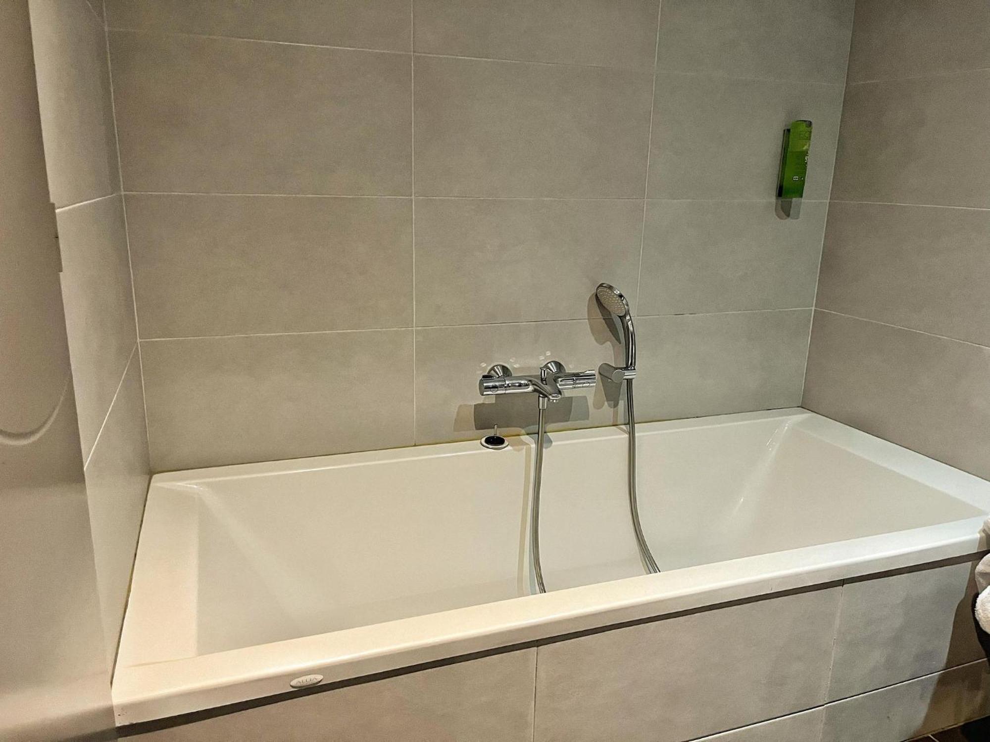 Deluxe Family Suite