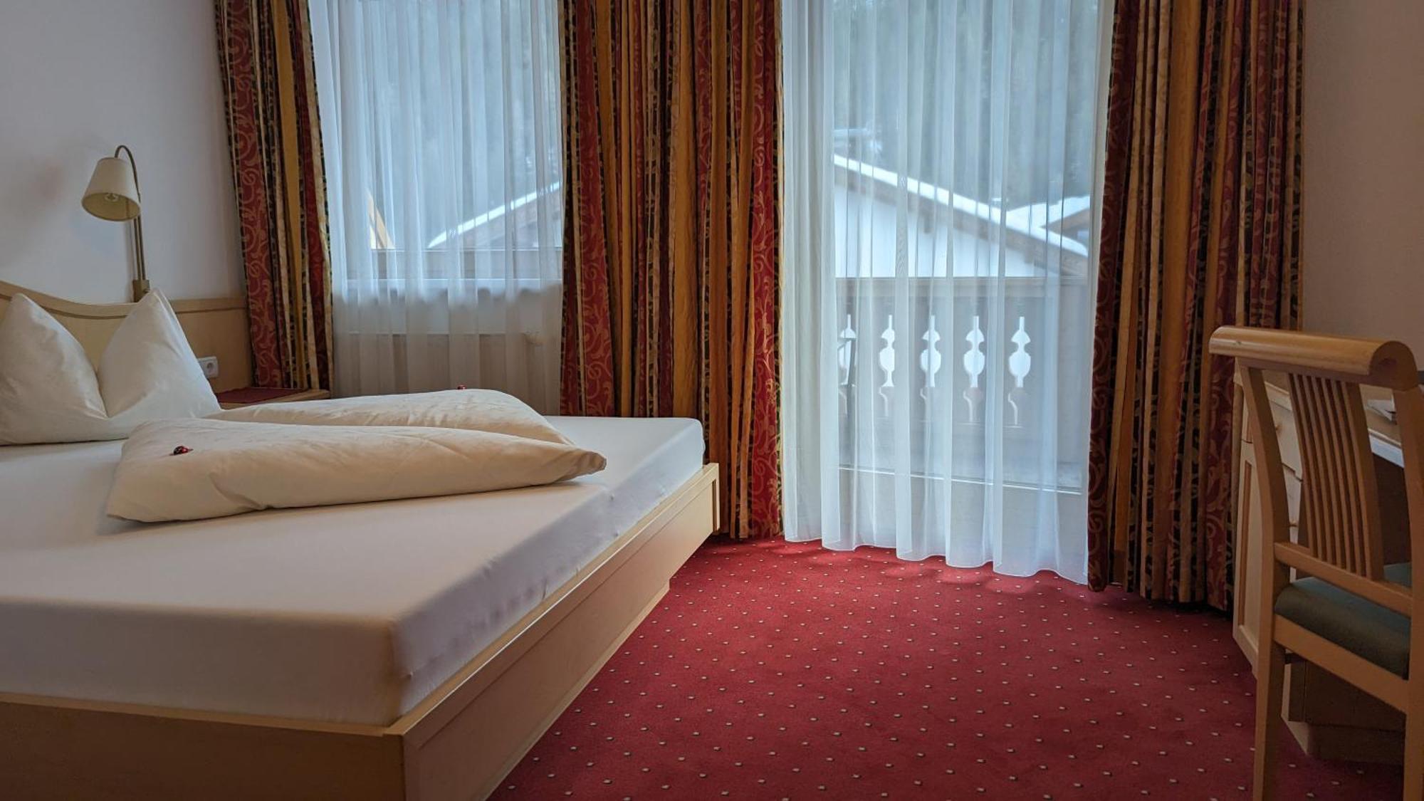 Classic Double Room,1533269524:JPEG