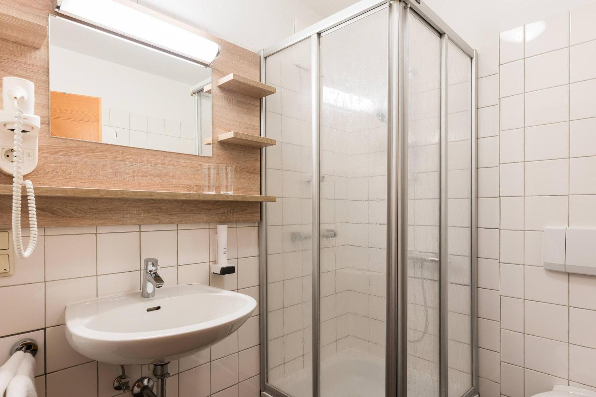 Basic Double Room - Annex,1549940845:JPEG
