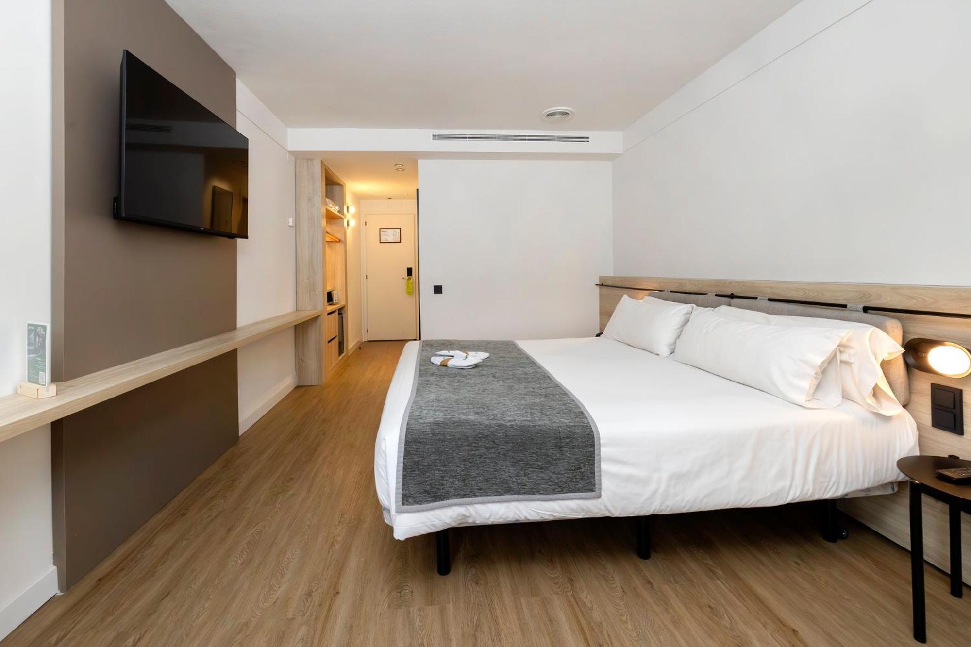 Double Room,1653530277:JPEG