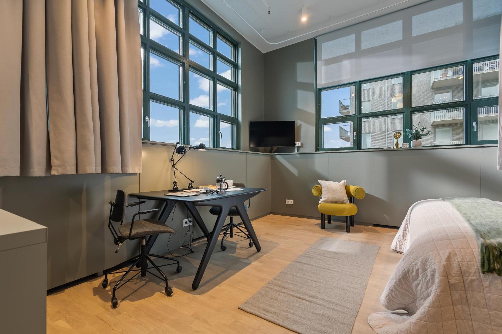 Executive Studio