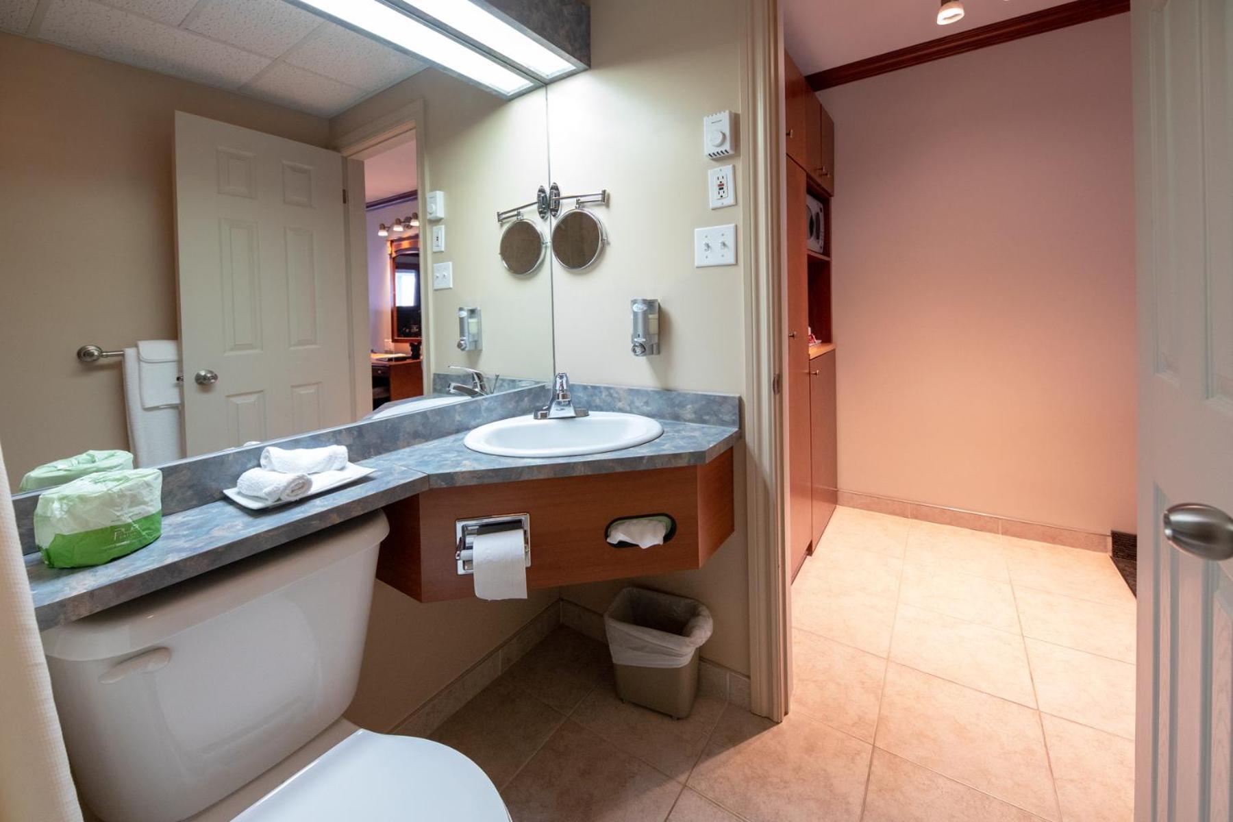 Deluxe Double Room with Two Double Beds