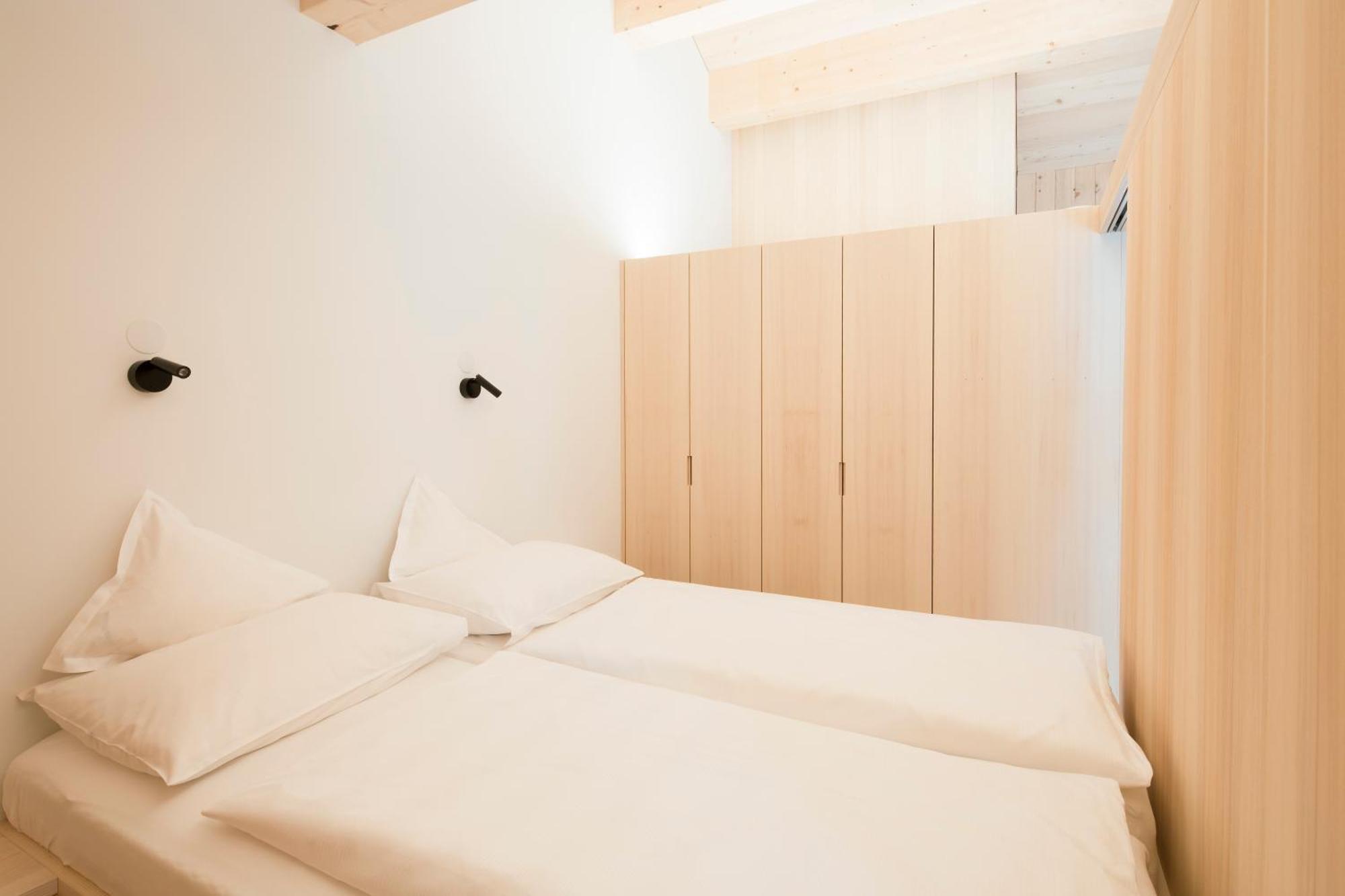 One-Bedroom Standard Apartment,1756530791:JPEG