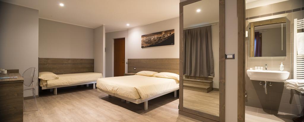 Triple Room,371056561:JPEG