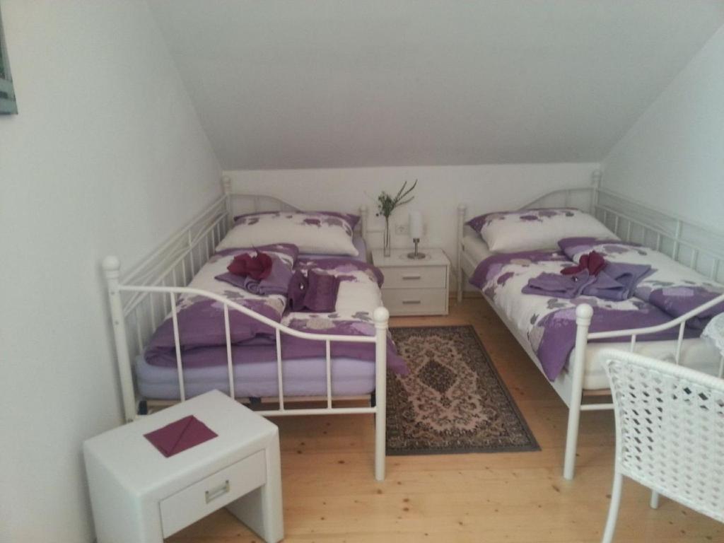 Large Double Room with Balcony,27161681:JPEG