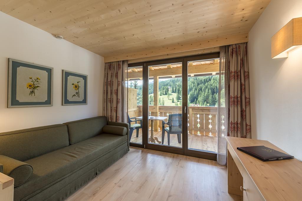 Double or Twin Room Balcony