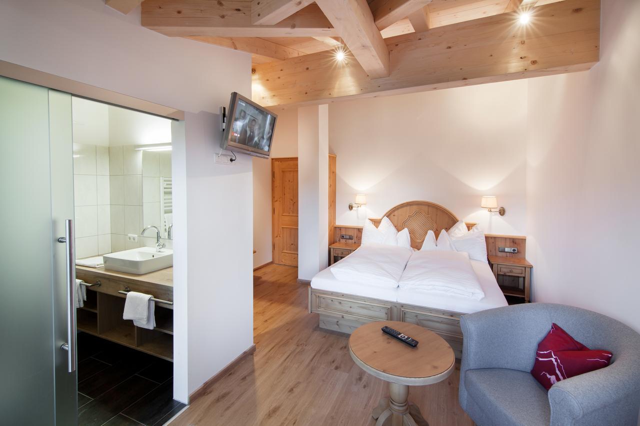 Double Room Balcony Annex