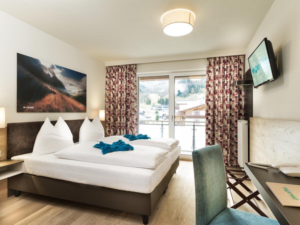 Double Room with Balcony,646710561:JPEG