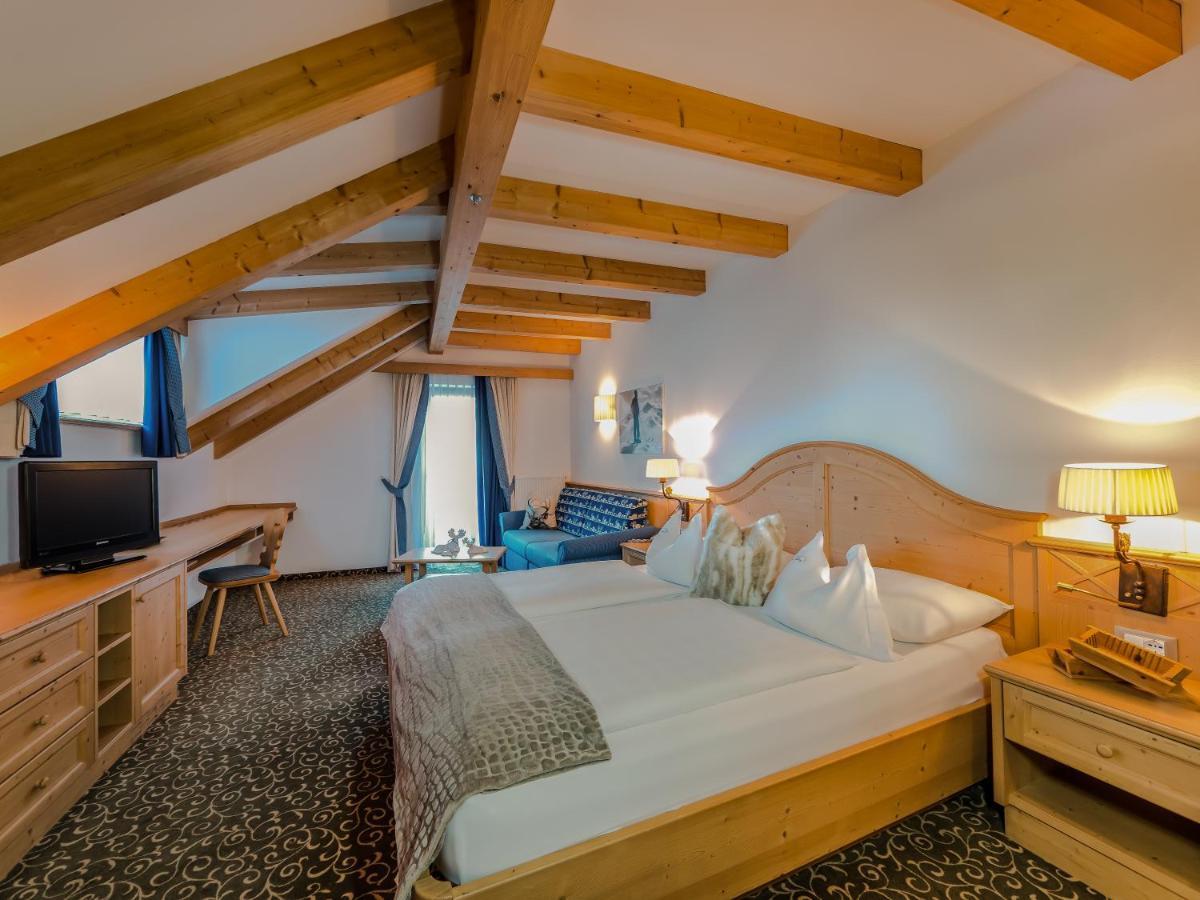 Tweepersoonskamer met 1 of 2 Bedden en Balkon - Zolder