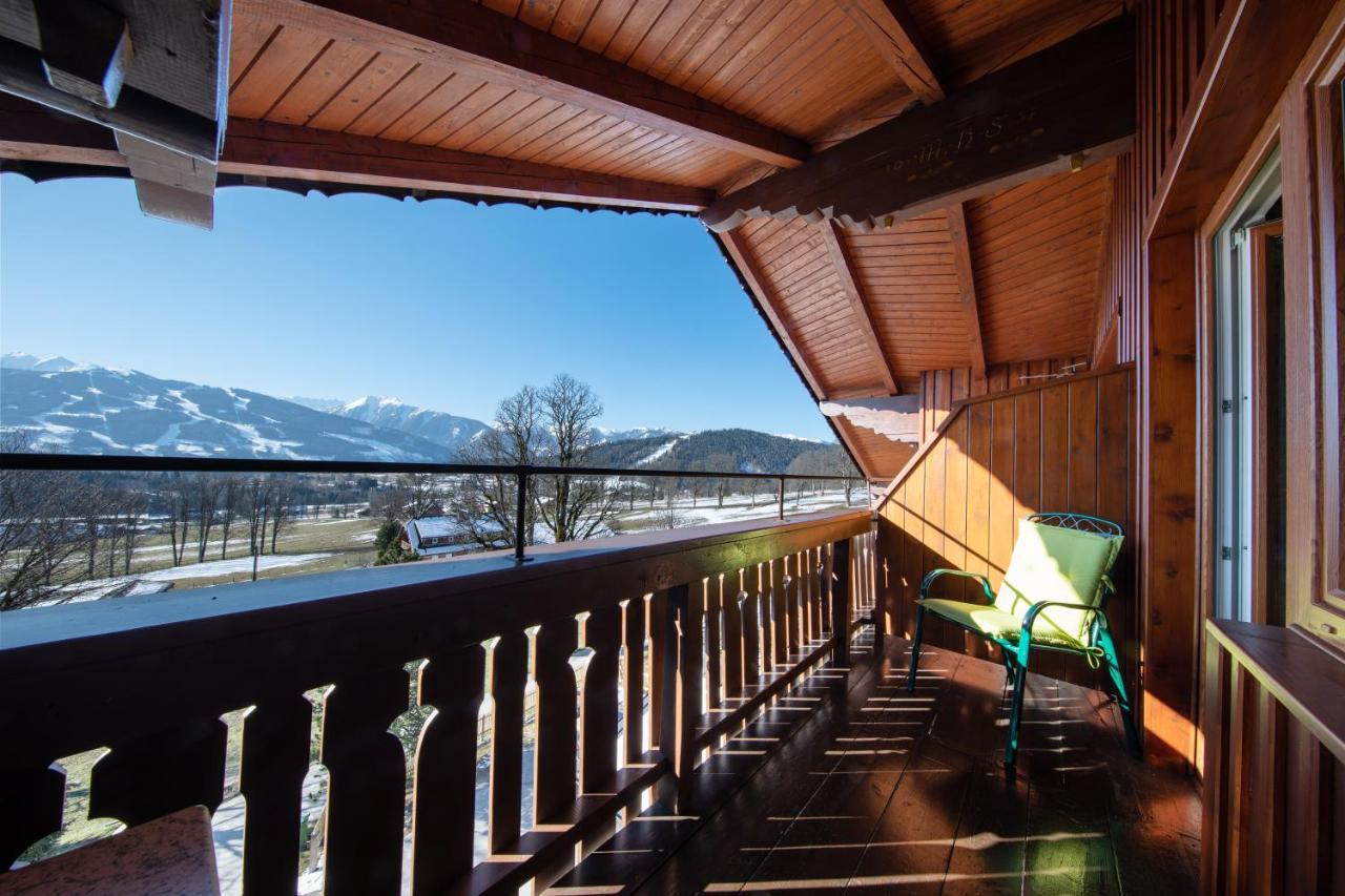 Suite with Balcony,995088859:JPEG
