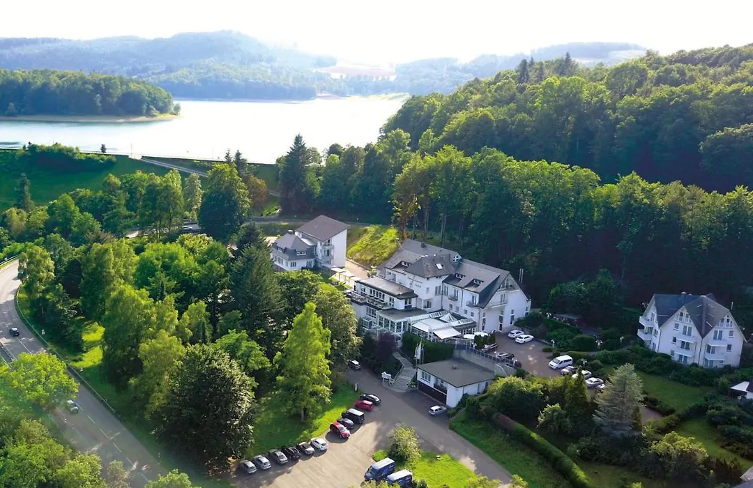 Hennedamm Hotel-1