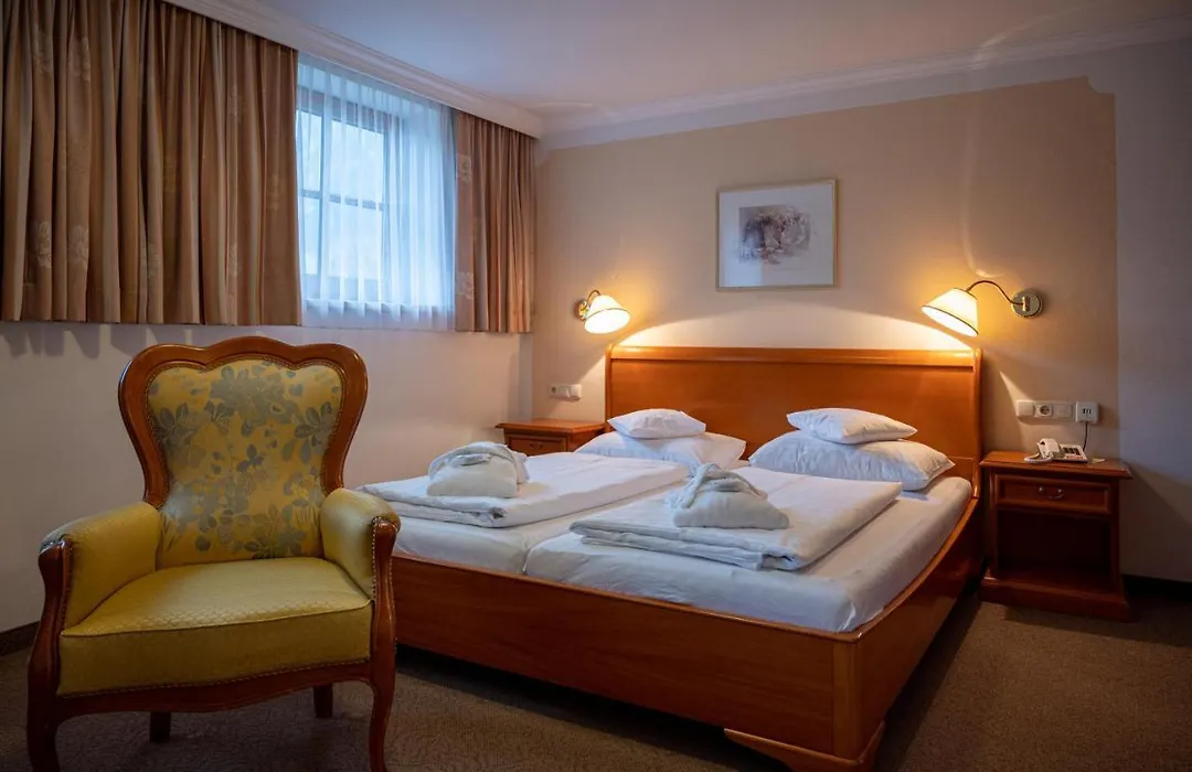 Hotel Waldheim-1