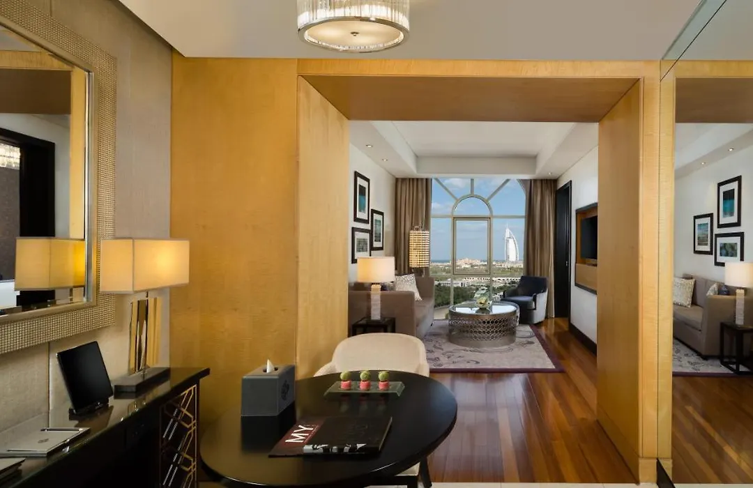 Aspen Chalets By Kempinski Hotel Mall Of The Emirates-1