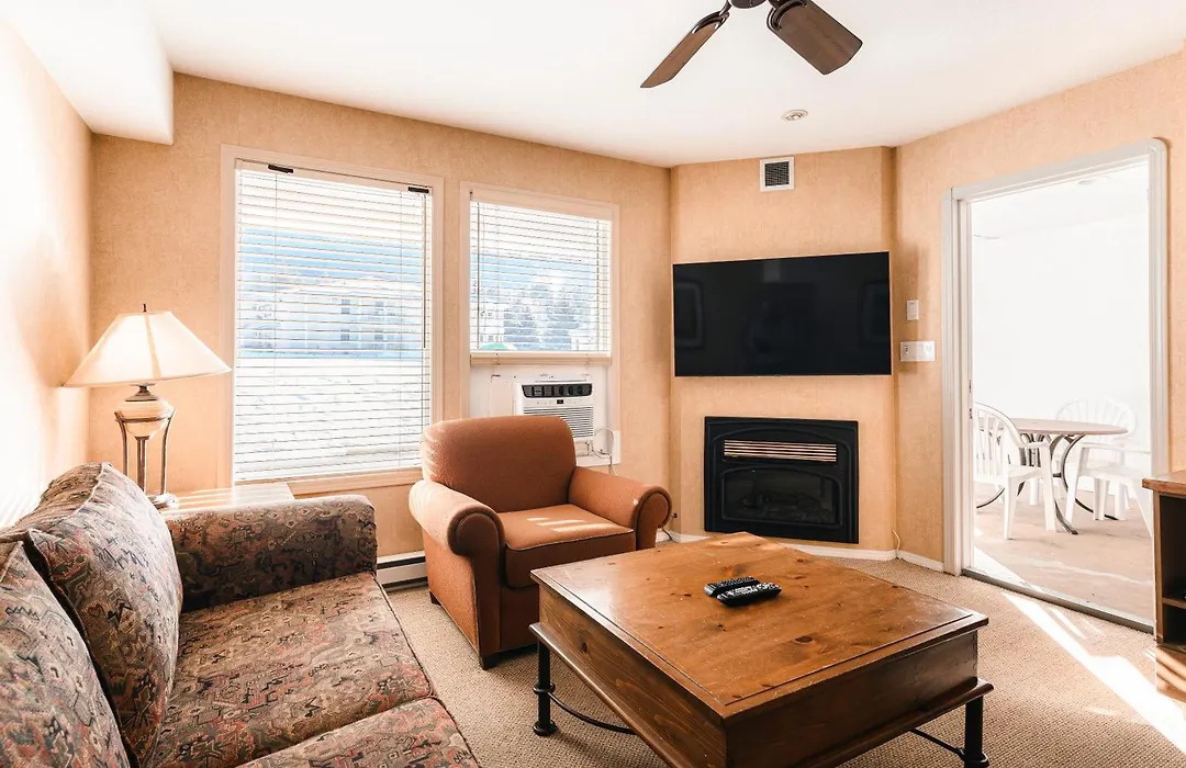 Mountain View Suites & Residency At Fairmont Hot Springs-1