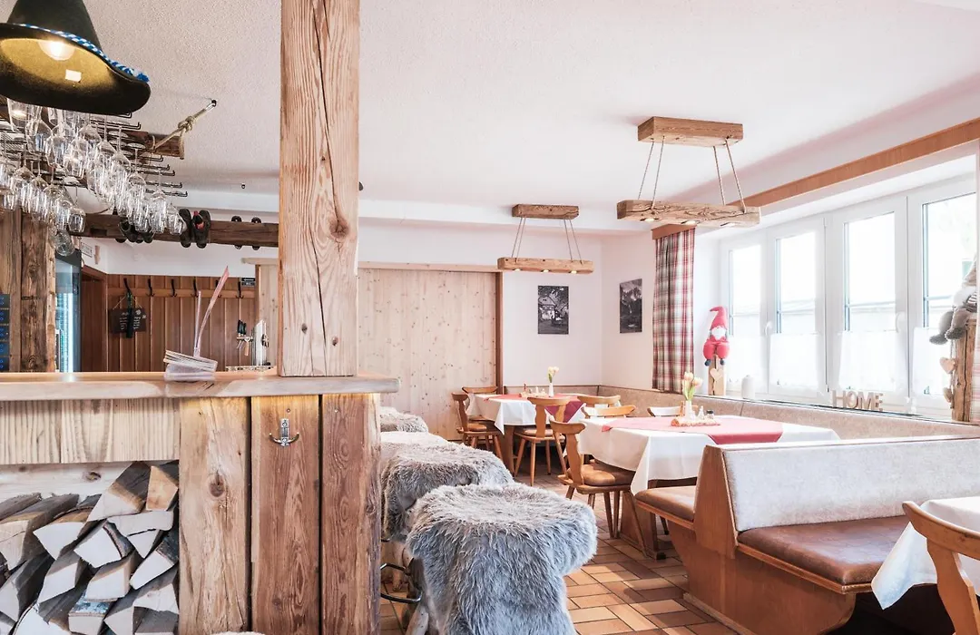 Xeis NeSt-1