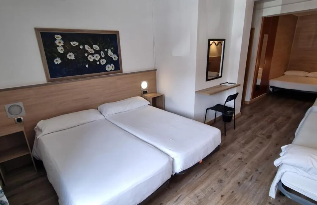 Hotel Avanti-1