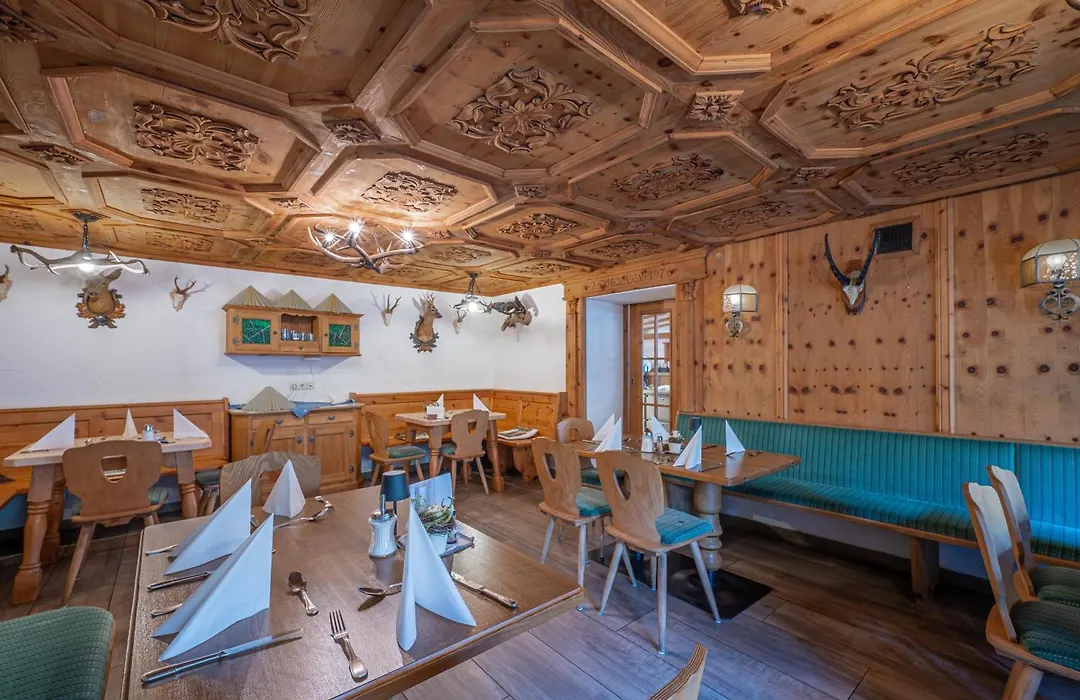 Hotel Rösslwirt-1