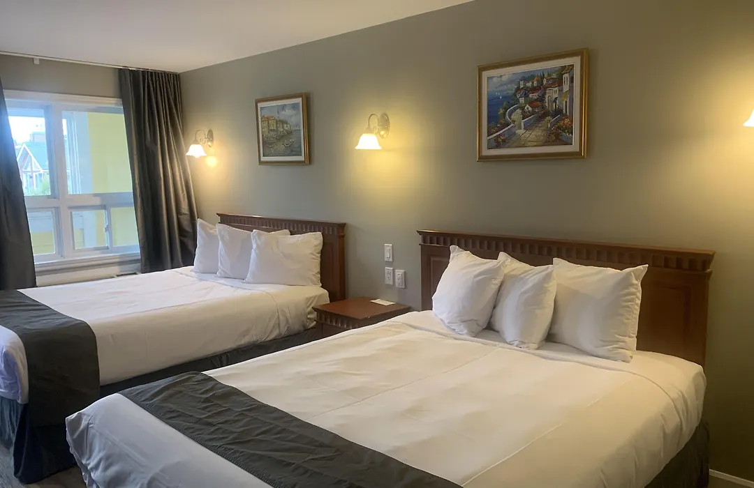 Hotel And Suites Les Laurentides-1