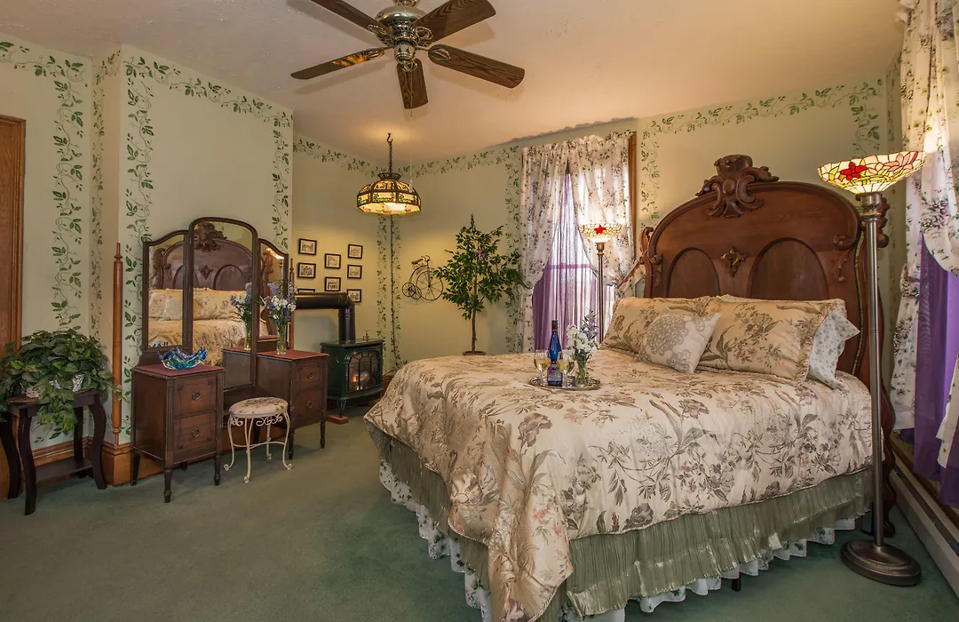 Sutherland House Victorian Bed And Breakfast-1