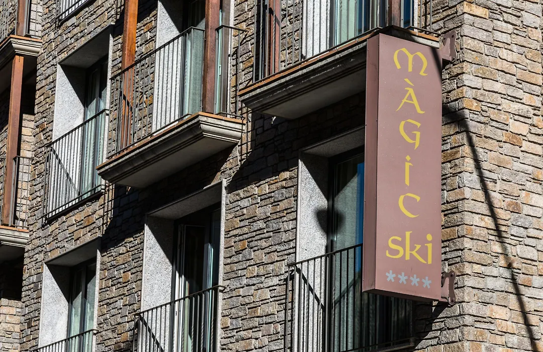 Hotel Màgic Ski-1