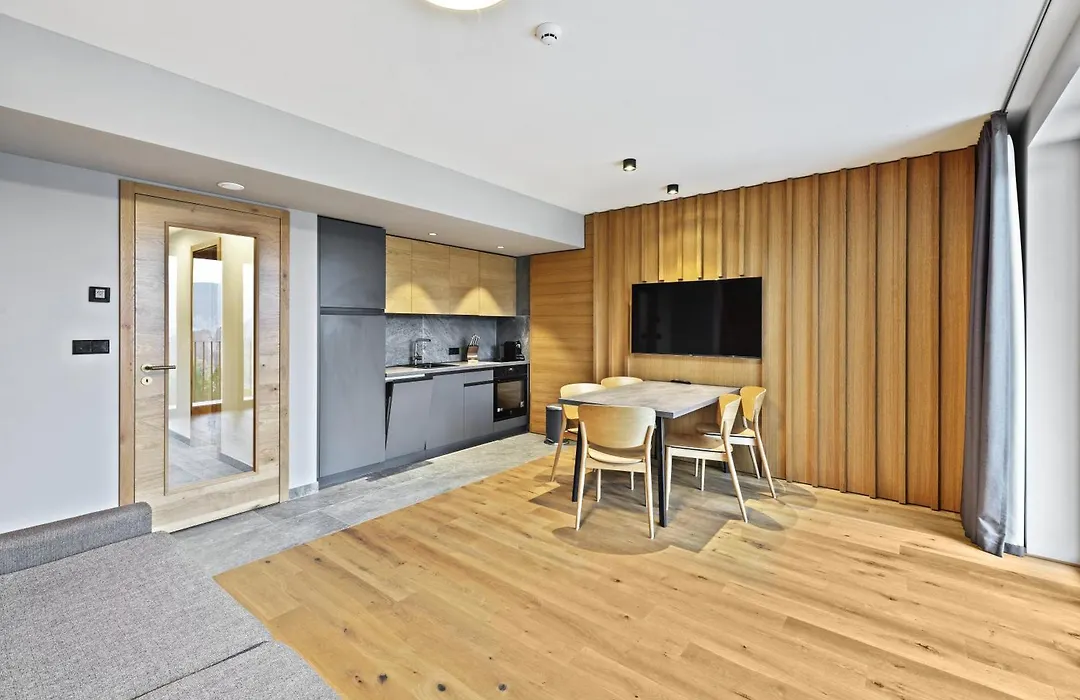 Palace Apartments-1