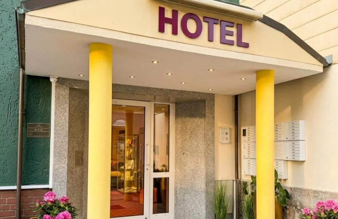 REGIOHOTEL Bunte Stadt-1