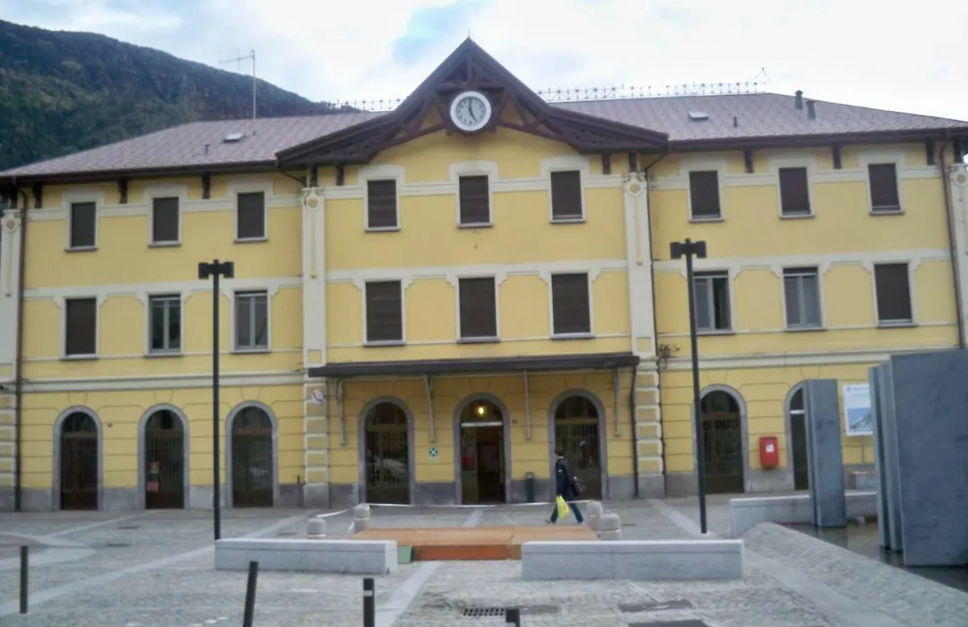 Hotel Bed & Rooms , Corte Rossa -1 Min Walk To Bernina Express-1