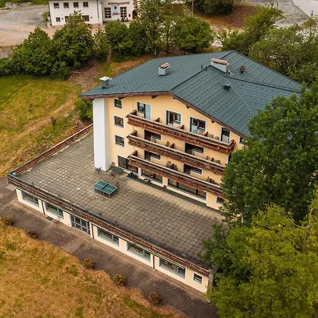 Hahnenkamm Hostel-3