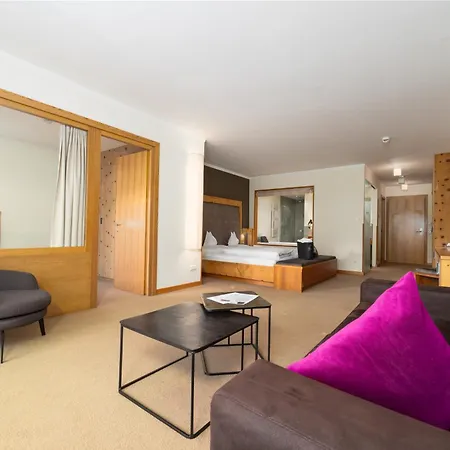 Superior Wellnesshotel Mein Almhof 4 S-3