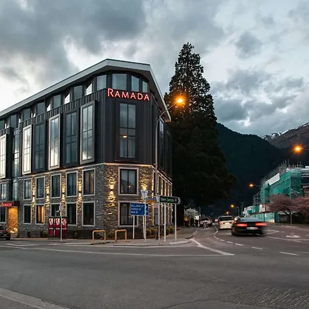 Ramada By Wyndham Queenstown Central-2