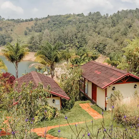 Pietrasanta hotel campestre frente a la represa del Peñol y Guatape-3