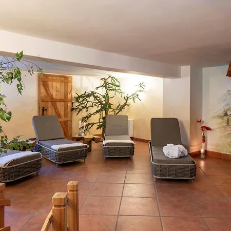 Hotel Haus Lungau-2