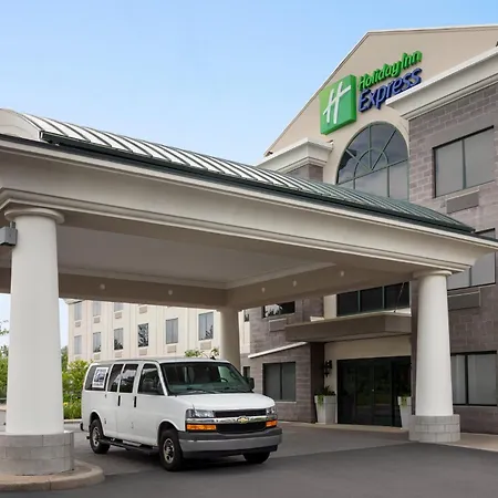 Holiday Inn Express Syracuse Airport By Ihg-2