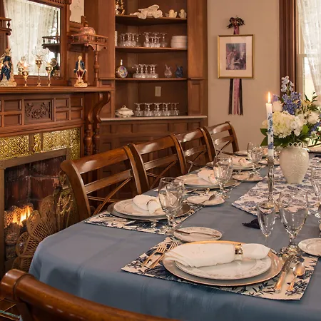 Sutherland House Victorian Bed And Breakfast-3