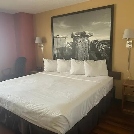 Super 8 By Wyndham Las Vegas-2