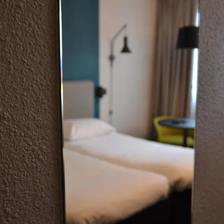 Ibis Chambery-2