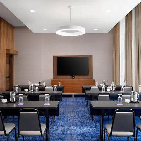 Delta Hotels By Marriott Thunder Bay-3