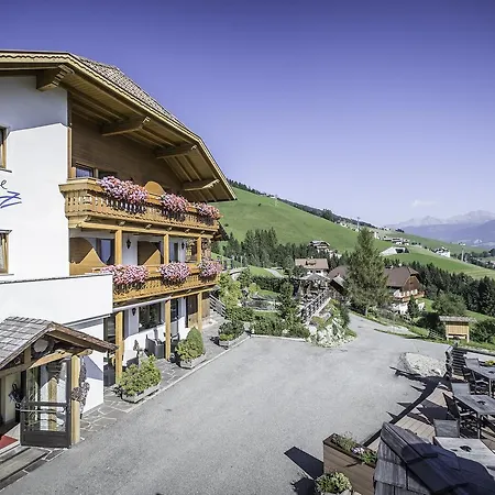Almhotel Lenz-3