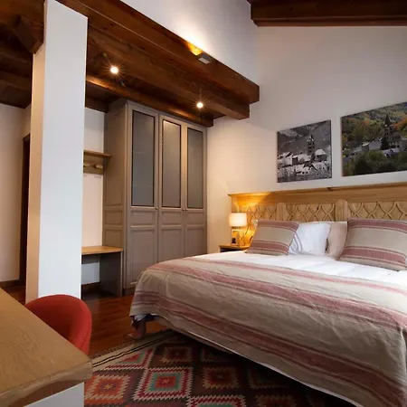 Eira Ski Lodge-2