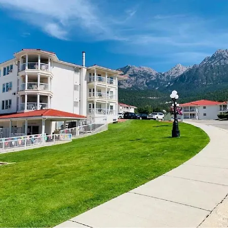Mountain View Suites & Residency At Fairmont Hot Springs-3