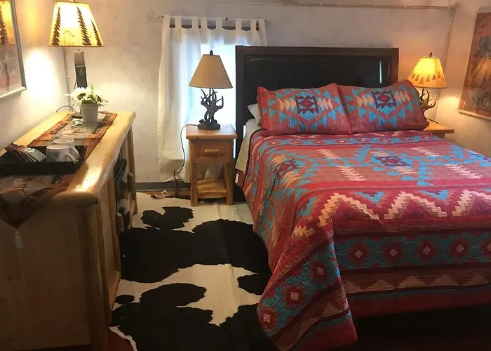 Family Hotel: Holiday Lodge Bed And Breakfast