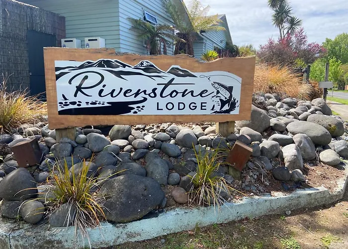 The Hostels Riverstone Lodge