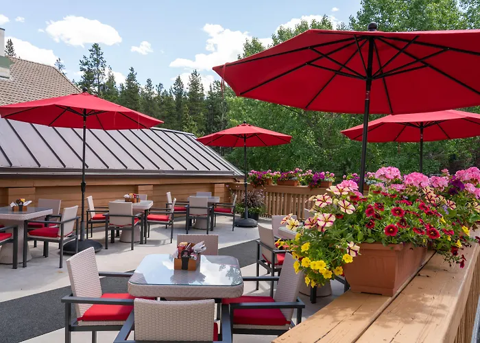 Hotel with Tennis: Banff Rocky Mountain Resort