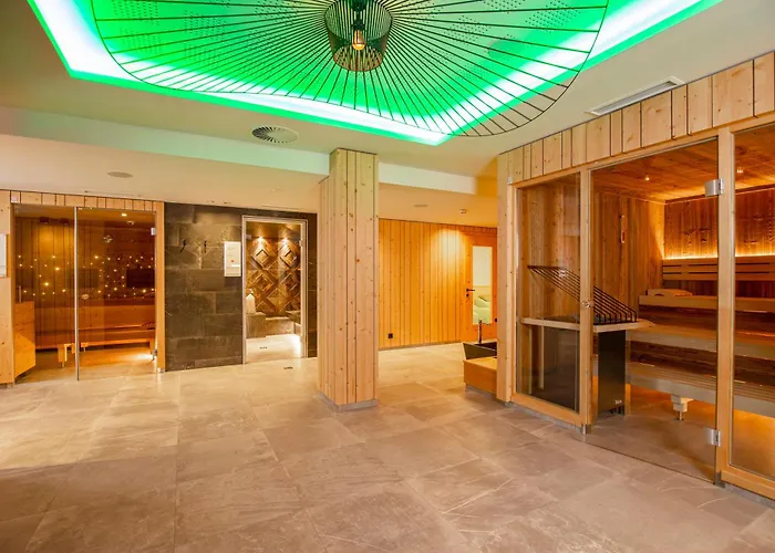 Natur-&Wanderhotel Tuxertal